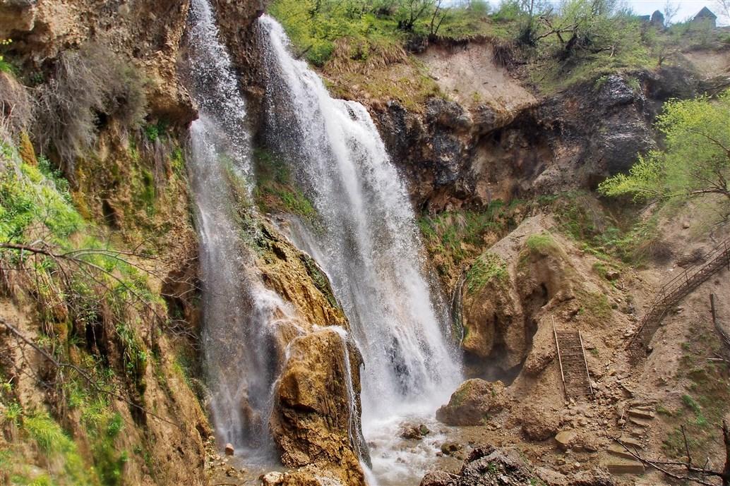 10. Arstanbap-Wasserfall