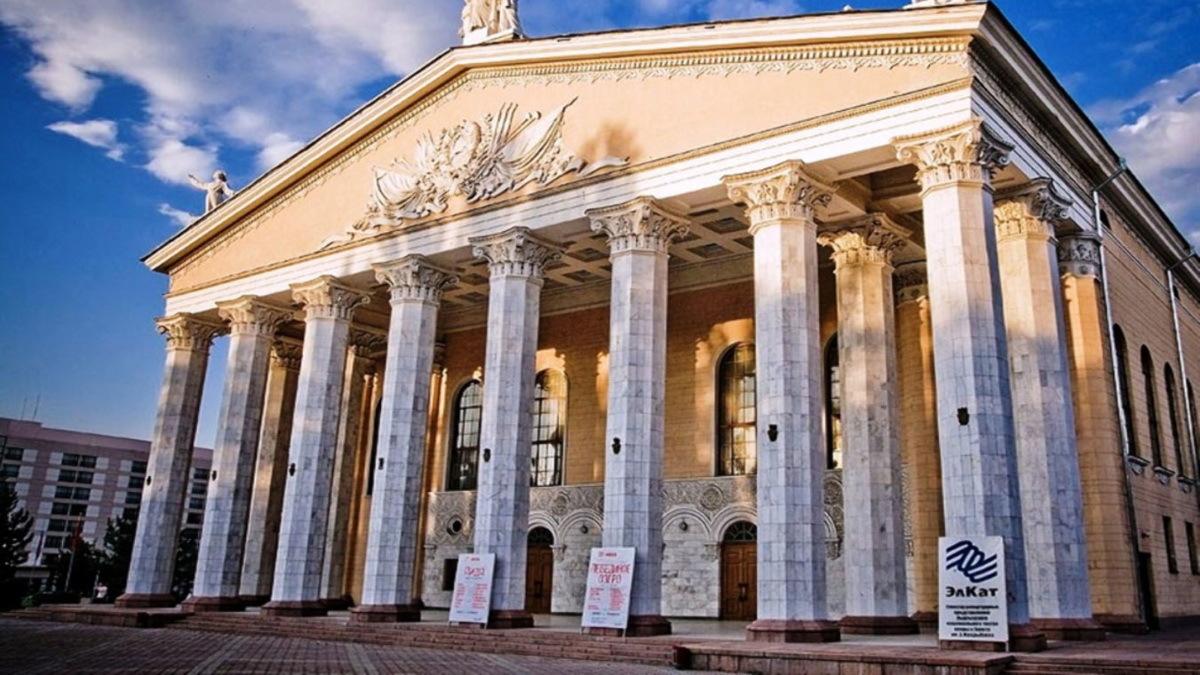 7. Visitez le Théâtre national d'opéra et de ballet du Kirghizistan