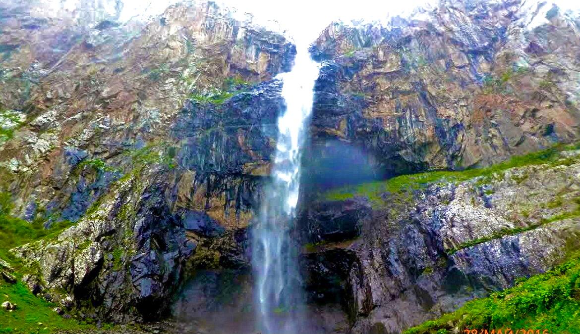 10. Tosh-Bulak Waterfall